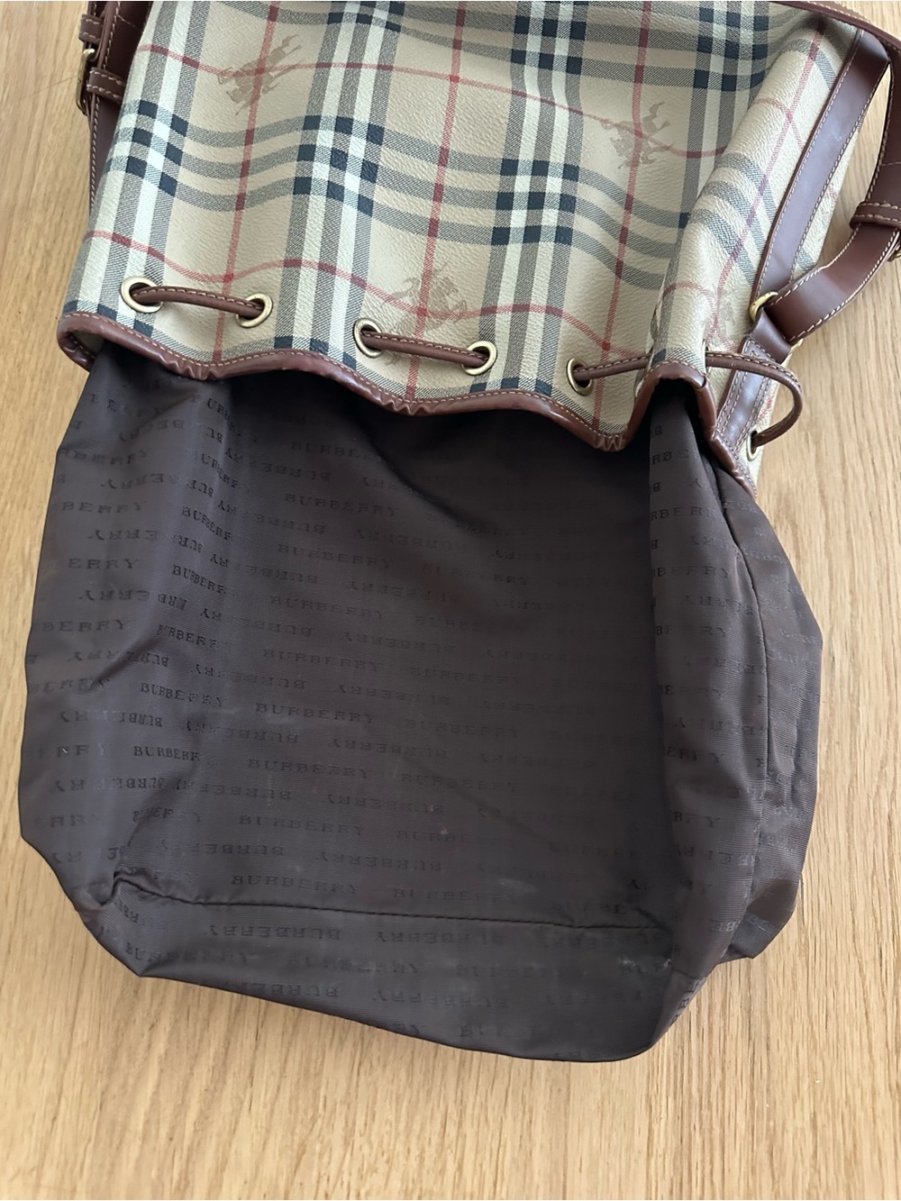 Burberry Nova Check Bucket Bag - Picture 12 of 14